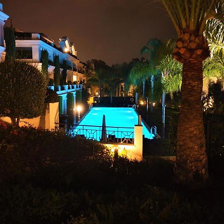 Luxury Apartment Frontal To The Sea In Estepona Doncella Beach Екстер'єр фото