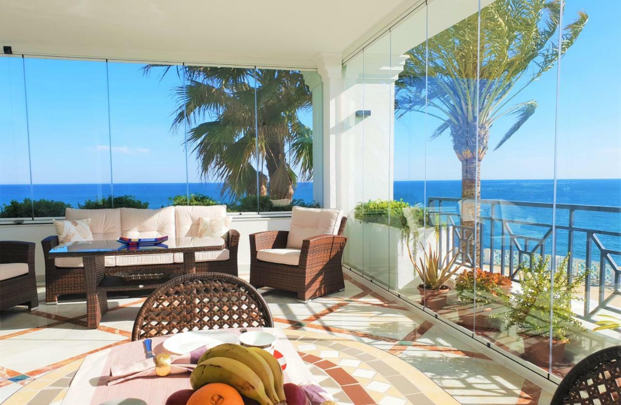 Luxury Apartment Frontal To The Sea In Estepona Doncella Beach Екстер'єр фото