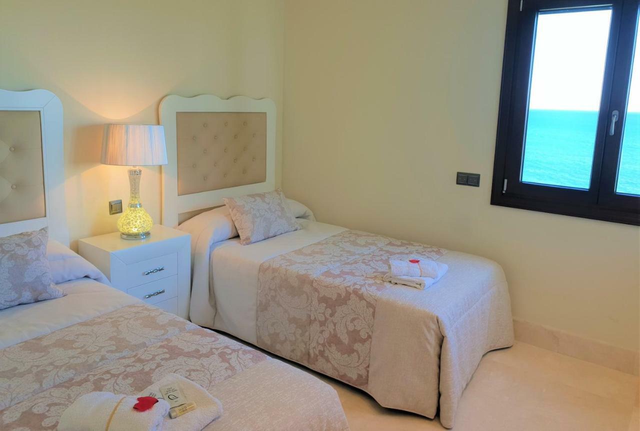 Luxury Apartment Frontal To The Sea In Estepona Doncella Beach Екстер'єр фото