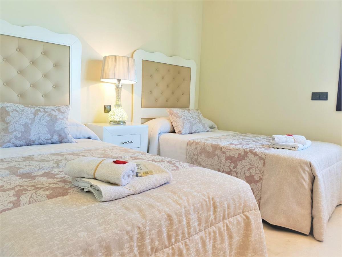 Luxury Apartment Frontal To The Sea In Estepona Doncella Beach Екстер'єр фото