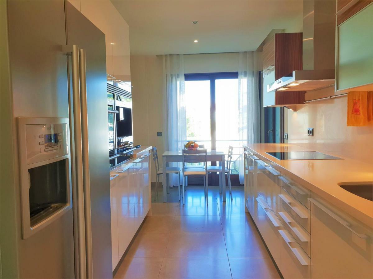 Luxury Apartment Frontal To The Sea In Estepona Doncella Beach Екстер'єр фото