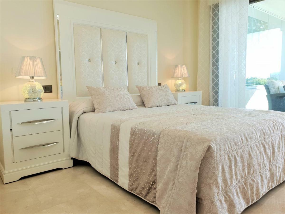 Luxury Apartment Frontal To The Sea In Estepona Doncella Beach Екстер'єр фото