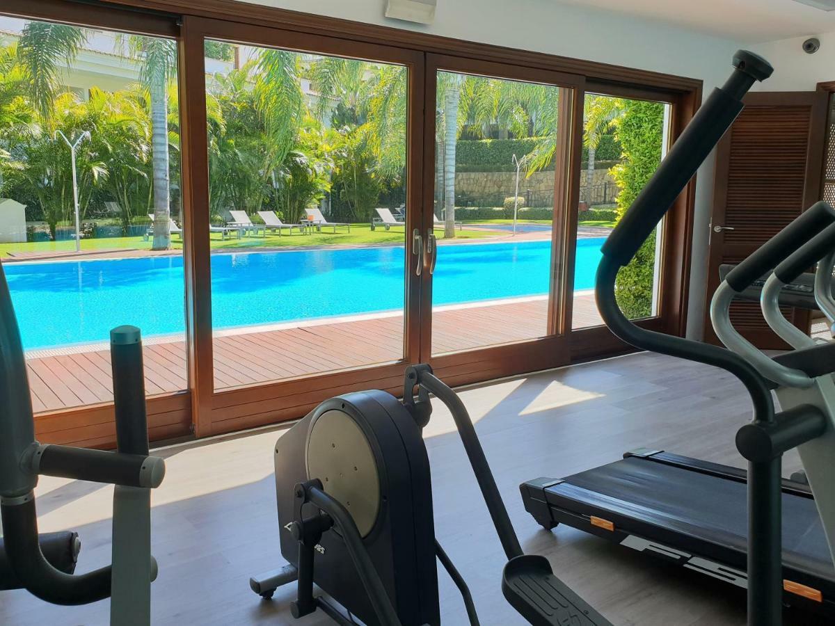 Luxury Apartment Frontal To The Sea In Estepona Doncella Beach Екстер'єр фото