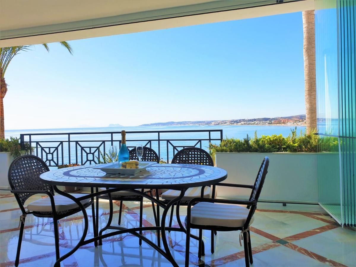 Luxury Apartment Frontal To The Sea In Estepona Doncella Beach Екстер'єр фото